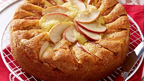 Apfel-Mandelkuchen Rezept - Foto: House of Food / Bauer Food Experts KG