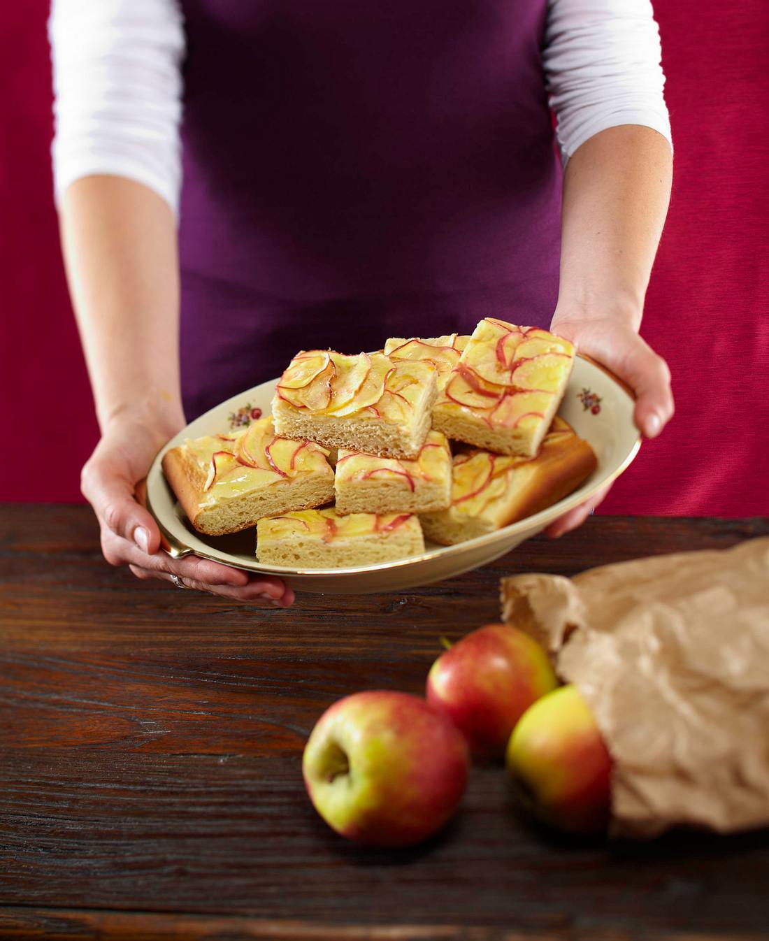 Apfel-Marzipan-Kuchen vom Blech Rezept | LECKER