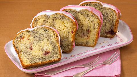 Apfel-Mohnkuchen aus der Kastenform Rezept - Foto: House of Food / Bauer Food Experts KG