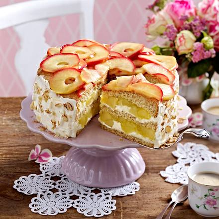 Apfel-Nusstorte mit Eierlikörcreme Rezept Apfel-Nusstorte mit Eierlikörcreme Rezept