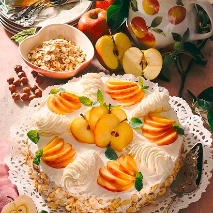 Apfel-Nusstorte mit Mascarponecreme Rezept Apfel-Nusstorte mit Mascarponecreme Rezept
