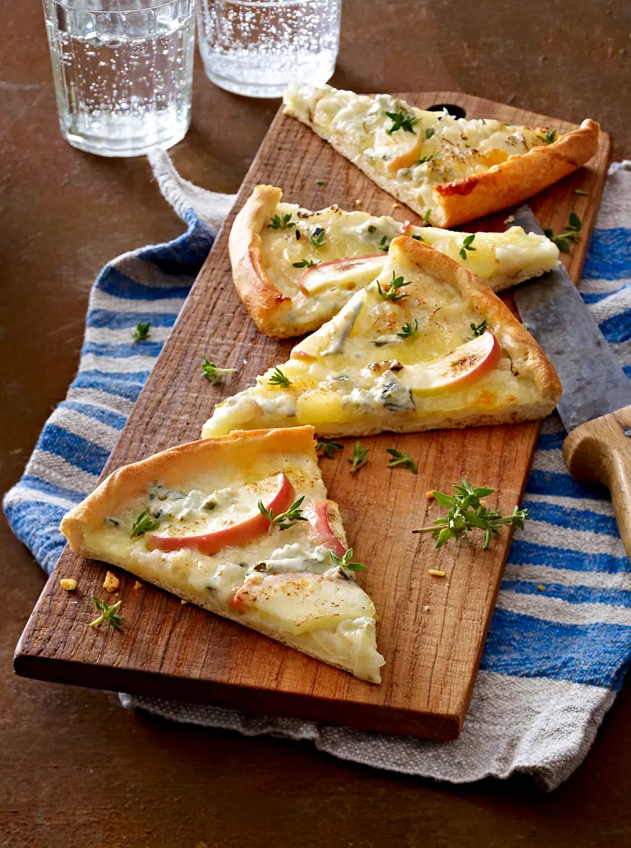 Apfel-Pizza mit Gorgonzola Rezept Apfel-Pizza mit Gorgonzola Rezept