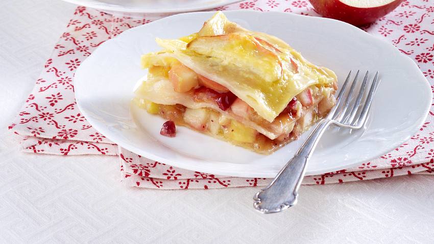 Apfel-Preiselbeer-Lasagne Rezept - Foto: House of Food / Bauer Food Experts KG