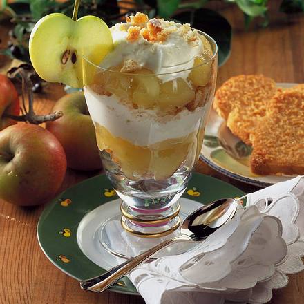 Apfel-Schichtspeise Rezept