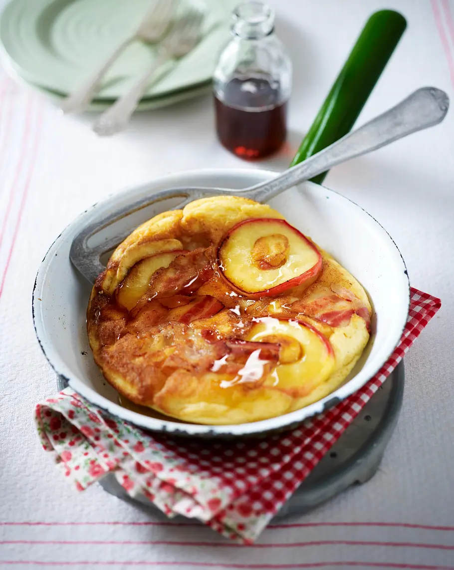 Apfel-Speck-Pfannkuchen mit Ahornsirup Rezept Apfel-Speck-Pfannkuchen mit Ahornsirup Rezept