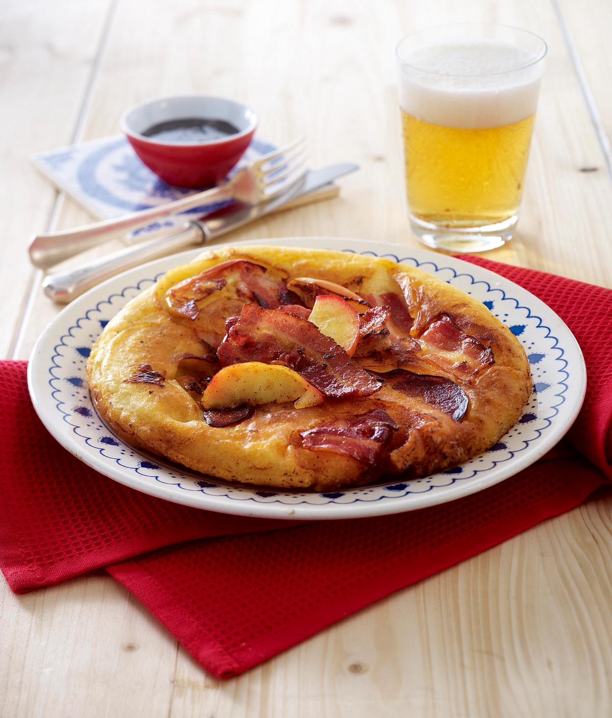 Apfel-Speck-Pfannkuchen (Pannenkoek) Rezept