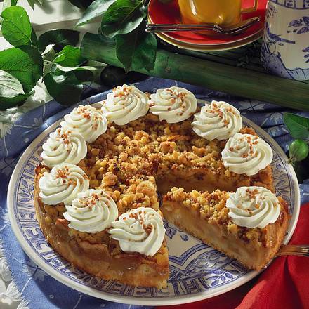 Apfel-Streuselkuchen mit Krokant Rezept Apfel-Streuselkuchen mit Krokant Rezept