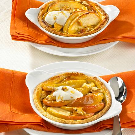 Apfel-Törtchen mit Walnuss-Makronenmasse Rezept