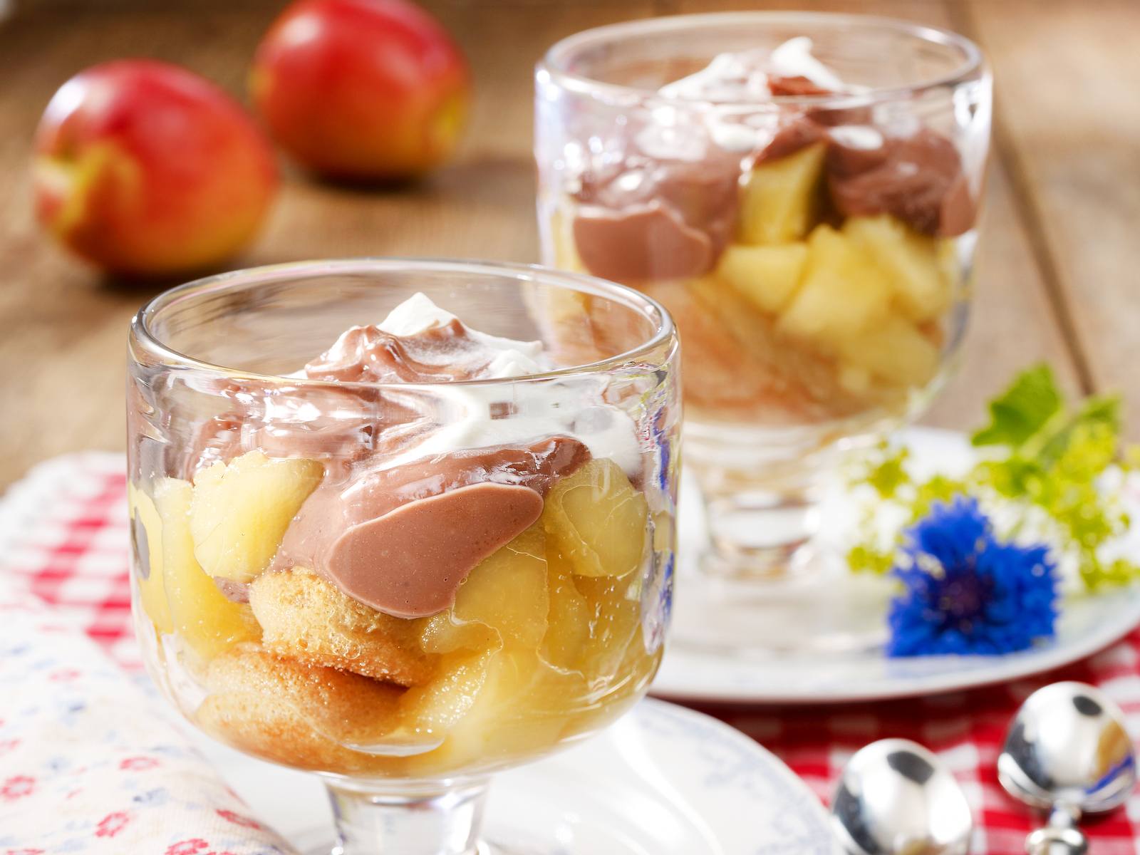 Apfel-Trifle - das beste Rezept | LECKER