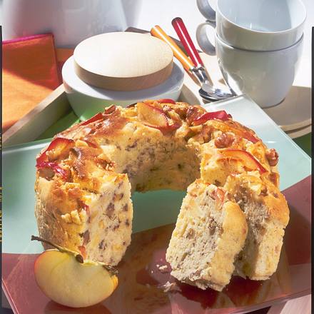 Apfel-Walnuss-Kranz Rezept Apfel-Walnuss-Kranz Rezept