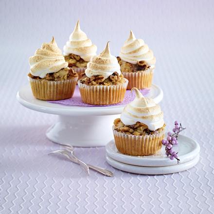 Apfel-Walnuss-Muffins mit Baiserhaube Rezept Apfel-Walnuss-Muffins mit Baiserhaube Rezept