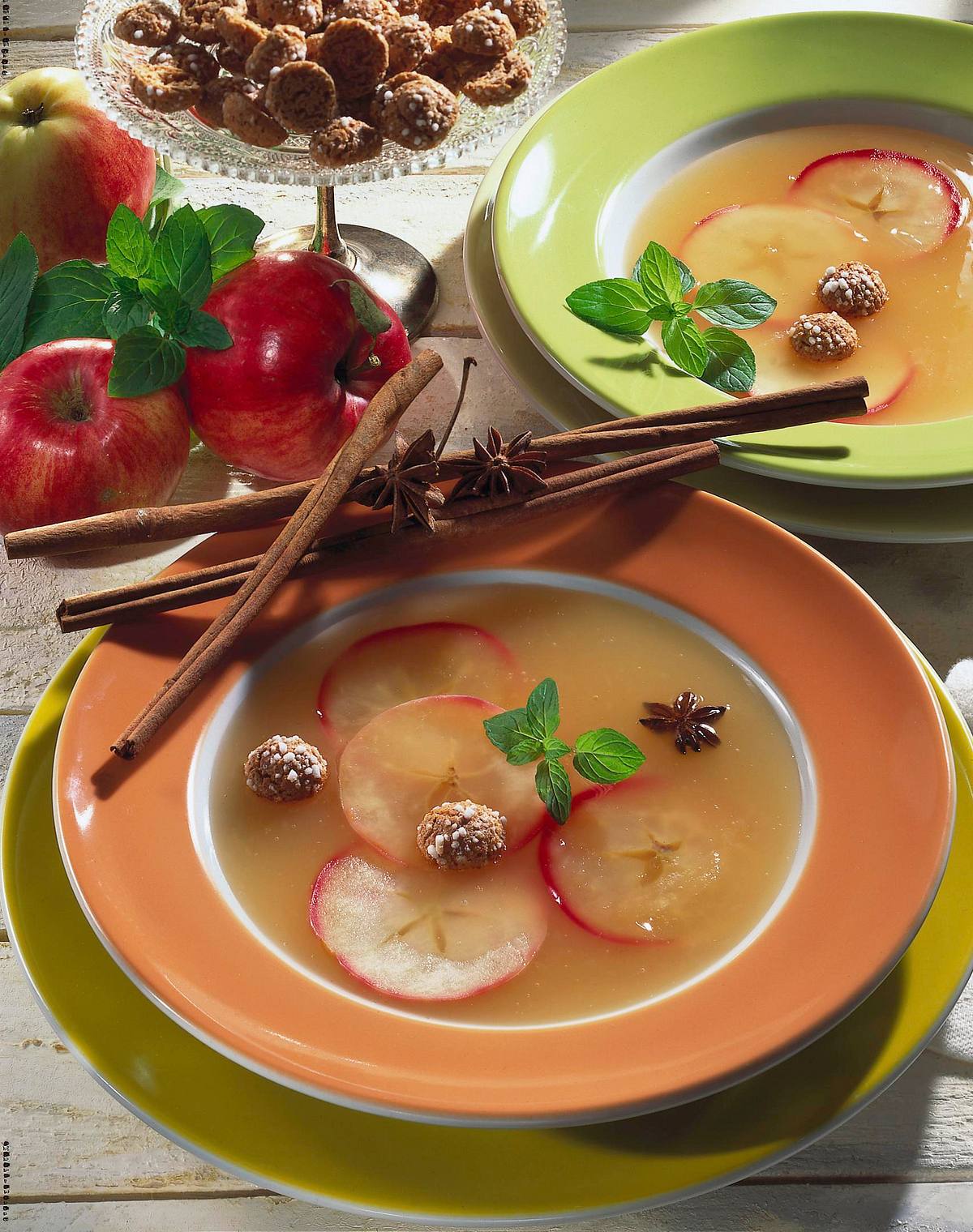 Apfel-Wein-Suppe Rezept