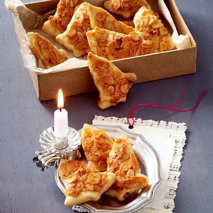 Apfel-Zimt-Glöckchen mit Mandelblättchen-Karamell Rezept Apfel-Zimt-Glöckchen mit Mandelblättchen-Karamell Rezept