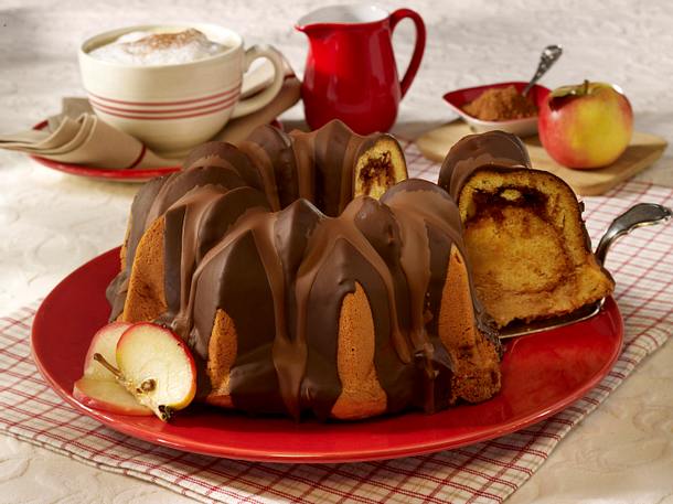 Apfel-Zimtpuffer mit doppeltem Schokoguss Rezept Apfel-Zimtpuffer mit doppeltem Schokoguss Rezept