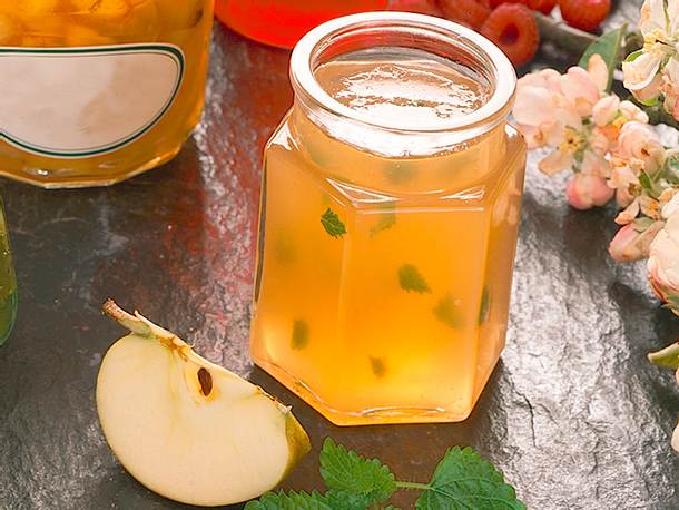 Apfelgelee mit Zitronenmelisse Rezept | LECKER