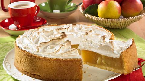 Apfelkompott-Kuchen mit Baiserhaube Rezept - Foto: Pretscher, Tillmann