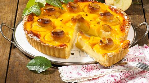 Apfelkuchen mit Schmandguss Rezept - Foto: House of Food / Bauer Food Experts KG