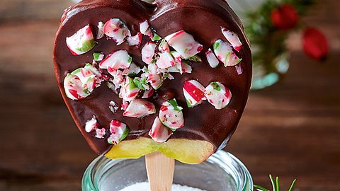 Apfellollis mit Zuckerstangencrunch Rezept - Foto: House of Food / Bauer Food Experts KG