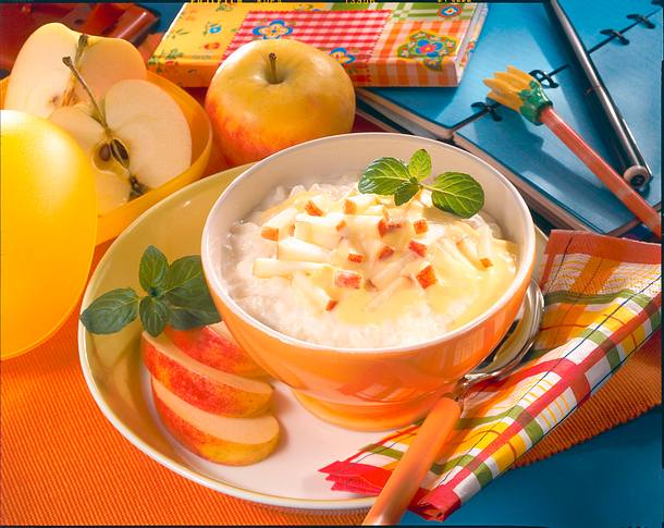 Apfelmilchreis mit Vanille-Joghurt Rezept Apfelmilchreis mit Vanille-Joghurt Rezept