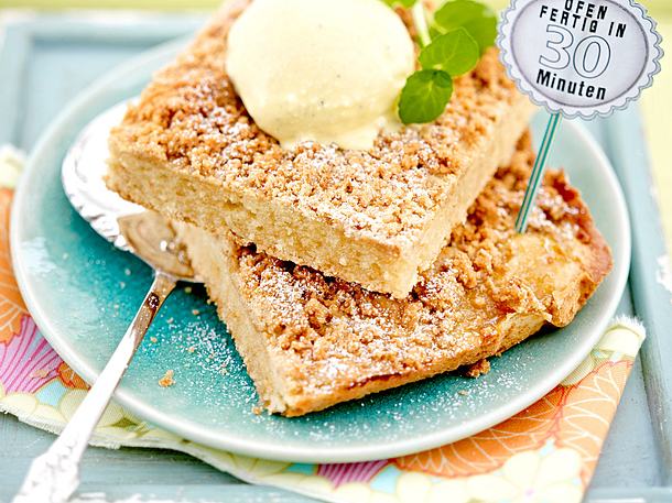 Apfelmuskuchen mit Keksstreuseln Rezept Apfelmuskuchen mit Keksstreuseln Rezept
