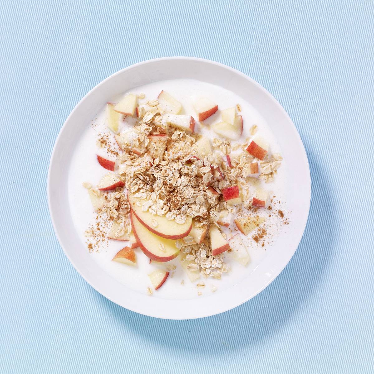 Apfelmüsli mit Haferflocken und Kefir Rezept