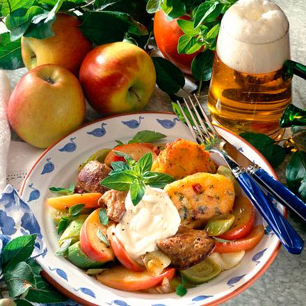Apfelpfanne mit Leber und Nockerln Rezept Apfelpfanne mit Leber und Nockerln Rezept