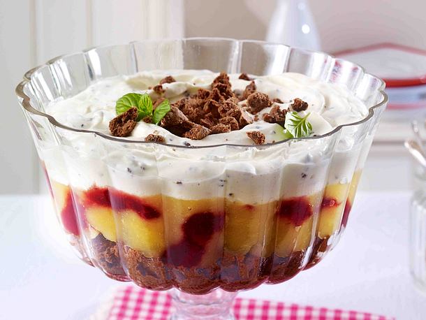 Apfelpokal mit Stracciatellaquark Rezept