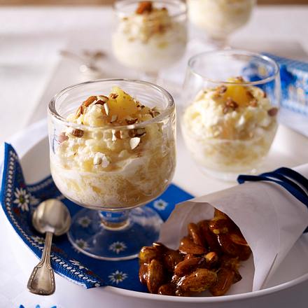 Apfelschaum mit Mandelkrokant Rezept Apfelschaum mit Mandelkrokant Rezept