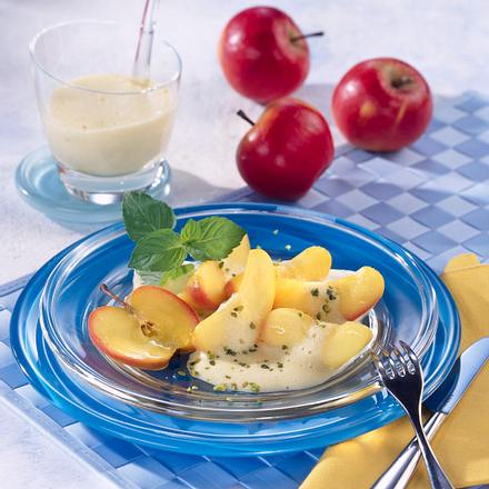Apfelspalten mit Weinschaum Rezept Apfelspalten mit Weinschaum Rezept