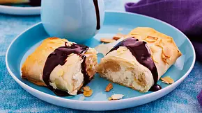 Apfelstrudel mit Ricotta und Schokoladensoße Rezept - Foto: Image Professionals Apfelstrudel mit Ricotta und Schokoladensoße Rezept - Foto: Image Professionals