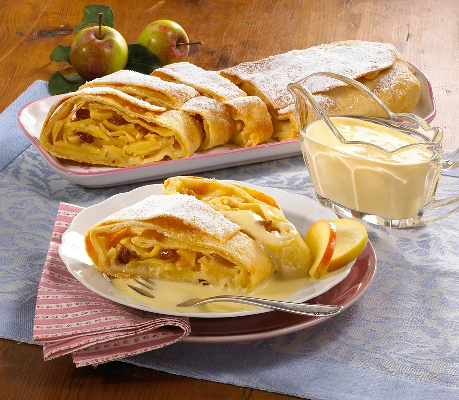 Apfelstrudel mit Vanillesoße Rezept Apfelstrudel mit Vanillesoße Rezept