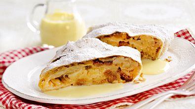 Apfelstrudel selber machen Rezept - Foto: LECKER @ Bauer Media Group