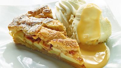 Apple Pie mit Vanilleeis und VERPOORTEN ORIGINAL Rezept - Foto: LECKER @ Bauer Media Group