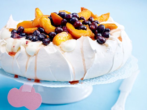 Aprikosen-Blaubeer-Pavlova Rezept