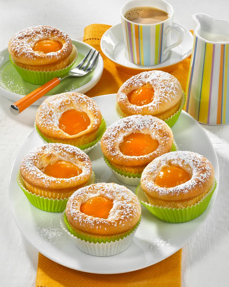 Aprikosen-Dickmilch-Muffins Rezept Aprikosen-Dickmilch-Muffins Rezept