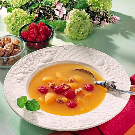 Aprikosen-Himbeer-Kaltschale Rezept Aprikosen-Himbeer-Kaltschale Rezept