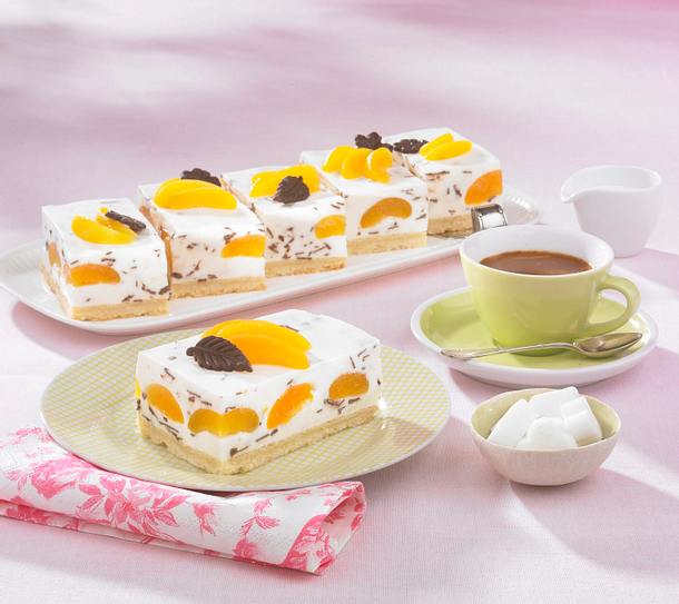 Aprikosen-Joghurt Schnitten Rezept Aprikosen-Joghurt Schnitten Rezept