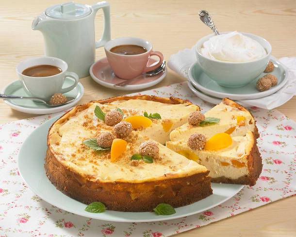 Aprikosen-Käsetorte Rezept Aprikosen-Käsetorte Rezept