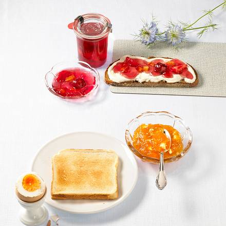 Aprikosen-Konfitüre mit weißer Schokolade Rezept Aprikosen-Konfitüre mit weißer Schokolade Rezept