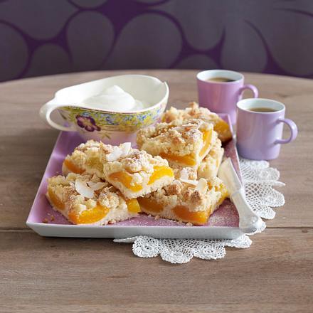 Aprikosen-Kuchen mit Kokosstreuseln Rezept Aprikosen-Kuchen mit Kokosstreuseln Rezept