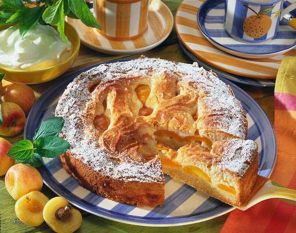 Aprikosen-Mandel-Marzipan-Kuchen Rezept