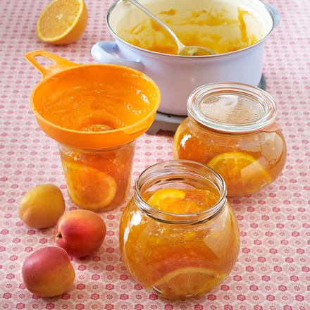 Aprikosen-Orangen-Konfitüre mit Kokos Rezept Aprikosen-Orangen-Konfitüre mit Kokos Rezept