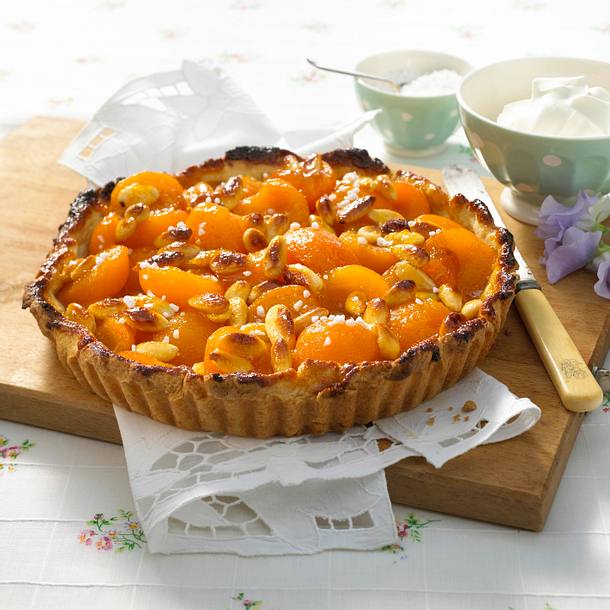 Aprikosen-Tarte mit Mandeln Rezept Aprikosen-Tarte mit Mandeln Rezept