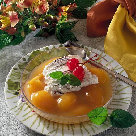 Aprikosenkompott mit Eis Rezept Aprikosenkompott mit Eis Rezept