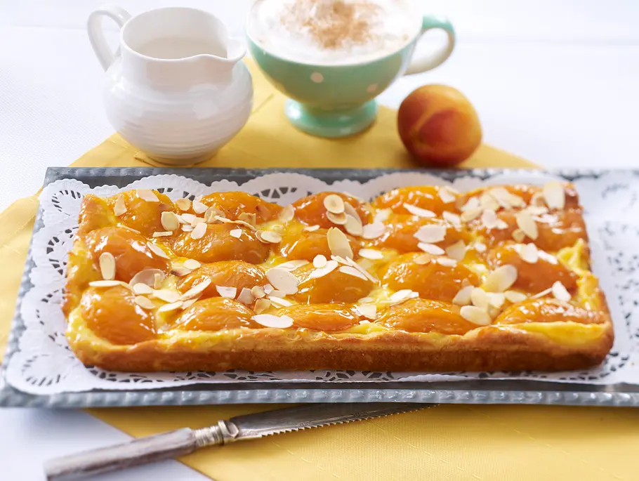 Aprikosenkuchen vom Blech Rezept Aprikosenkuchen vom Blech Rezept