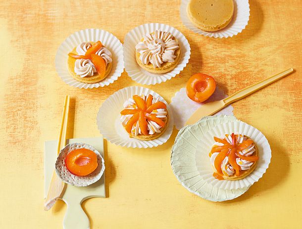 Aprikosentartelettes à la Macaron Rezept Aprikosentartelettes à la Macaron Rezept