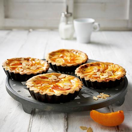Aprikosentörtchen mit Schmandguss Rezept Aprikosentörtchen mit Schmandguss Rezept