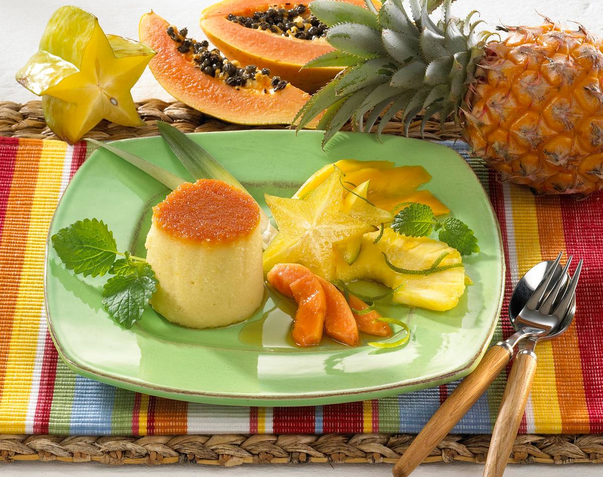 Argentinischer Brotpudding mit exotischem Obstsalat Rezept