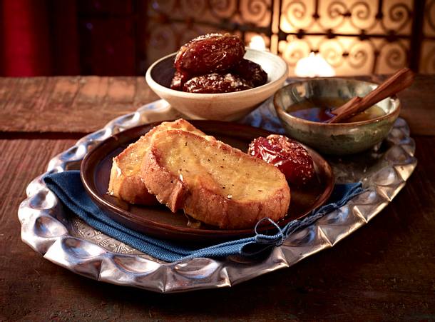 Arme Ritter mit gefüllten Datteln (nach altrömischer Art) Rezept Arme Ritter mit gefüllten Datteln (nach altrömischer Art) Rezept