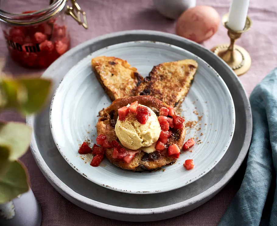 Armer Hase mit Erdbeersalsa Rezept Armer Hase mit Erdbeersalsa Rezept